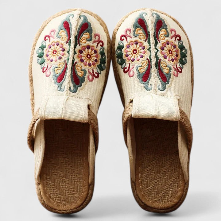 Clarize - Platte sandalen met borduursel