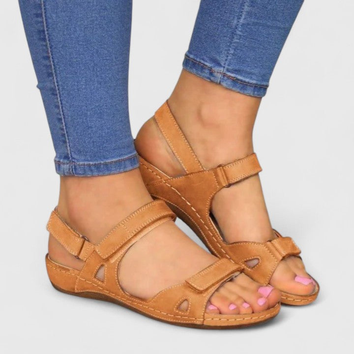 Avrie - Platte comfortsandalen