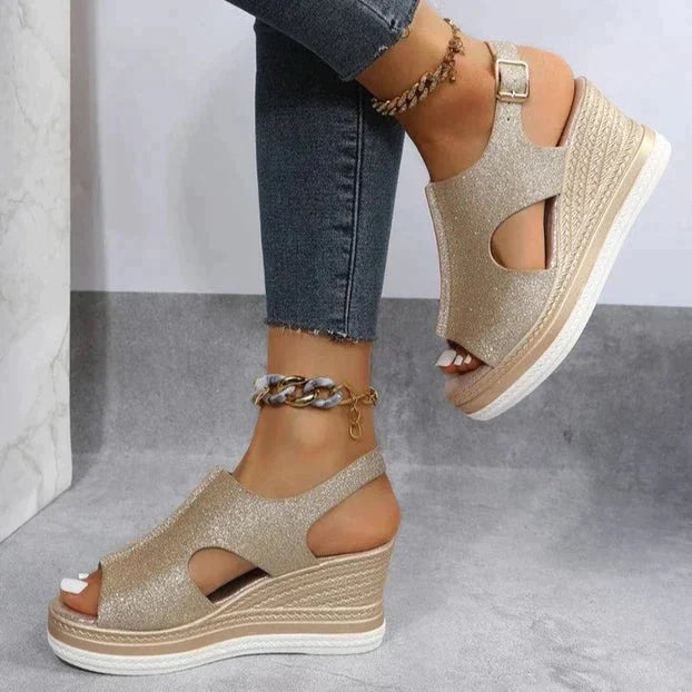 Bregje | Casual sandalen met sleehak