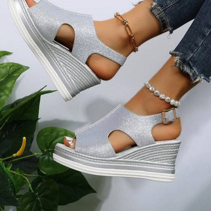 Bregje | Casual sandalen met sleehak