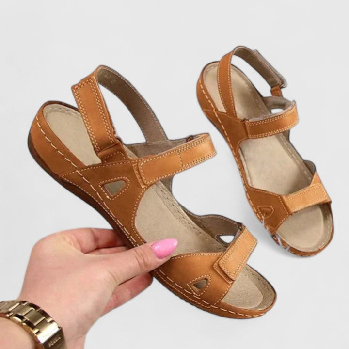 Avrie - Platte comfortsandalen