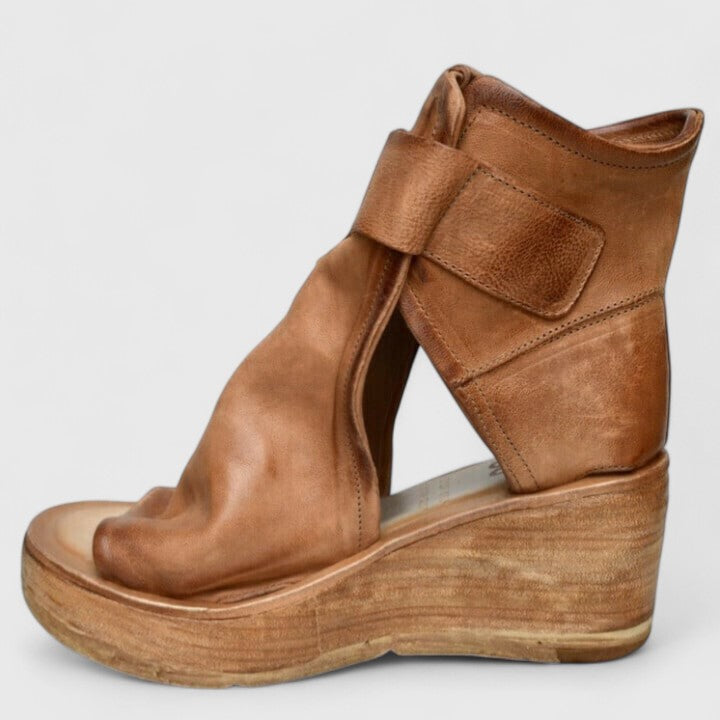 Karline - Klassieke sandalen met sleehak