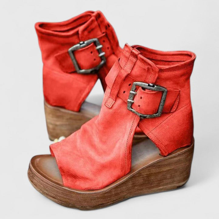 Karline - Klassieke sandalen met sleehak