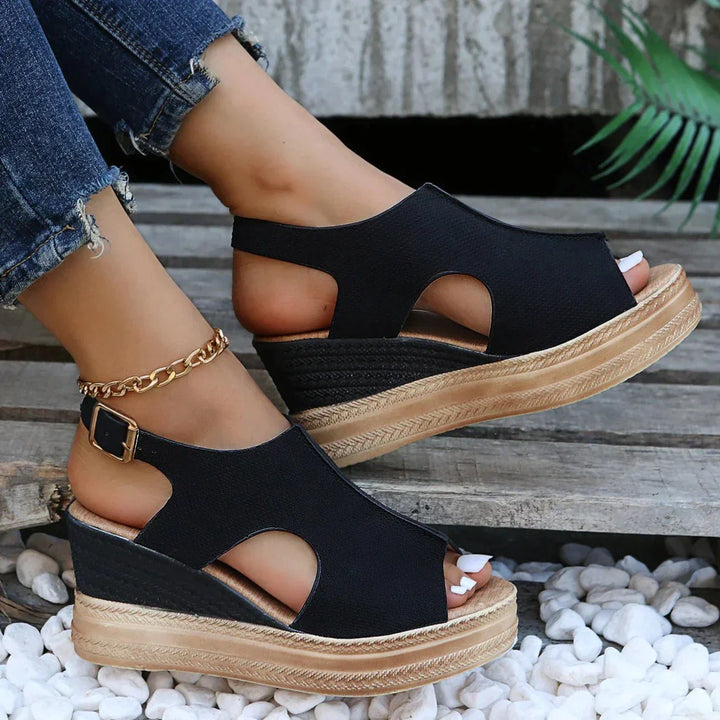 Bregje | Casual sandalen met sleehak