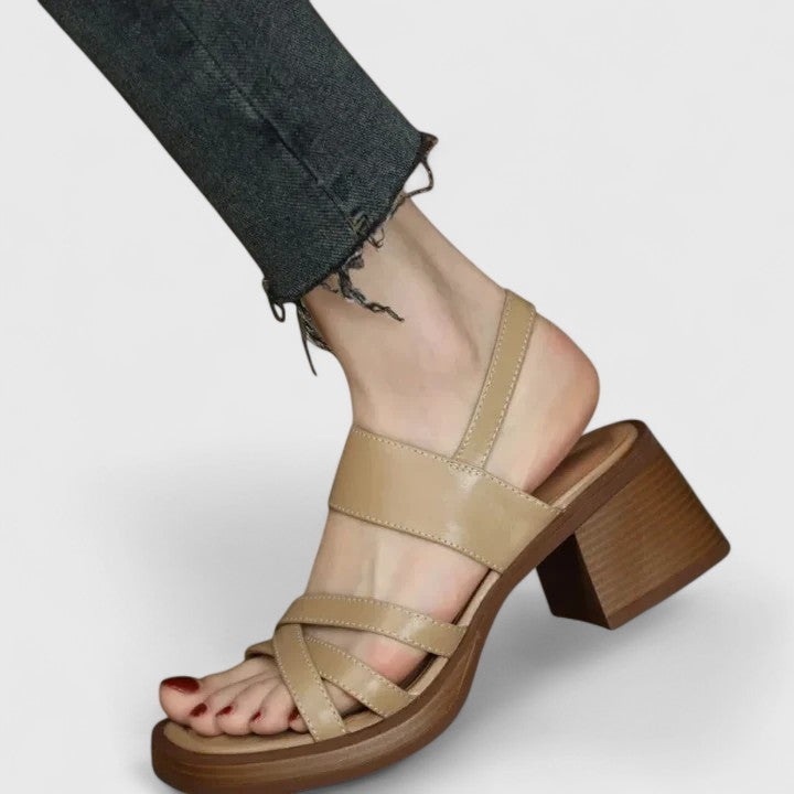 Celeste - Elegante gekruiste sandalen