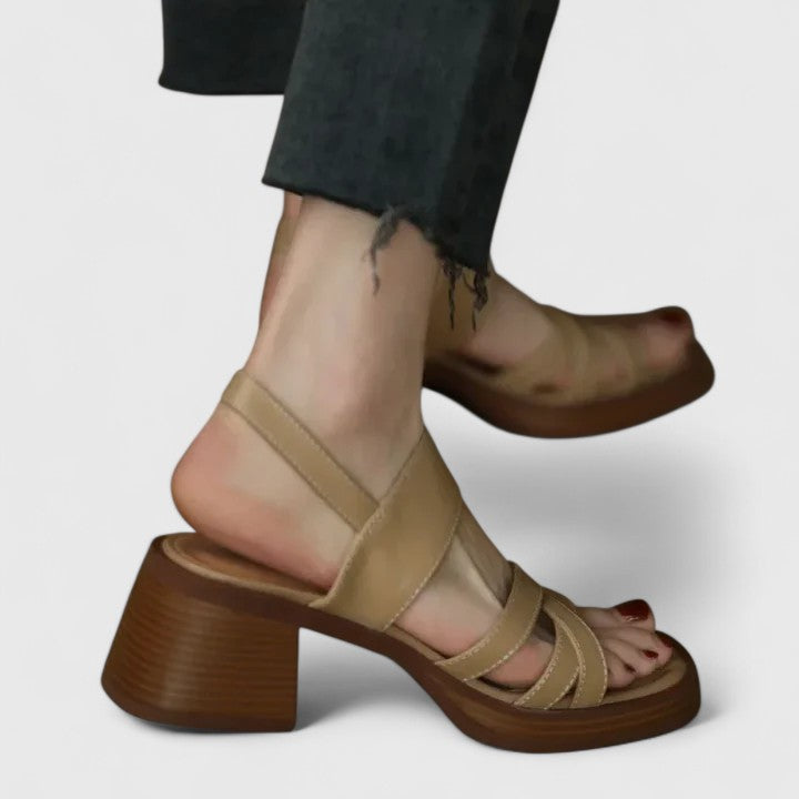 Celeste - Elegante gekruiste sandalen