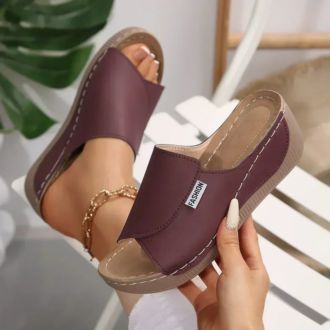 Rumi - Orthopedische sandalen met sleehak