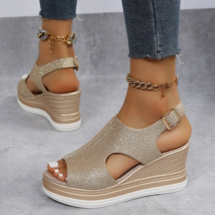 Bregje | Casual sandalen met sleehak